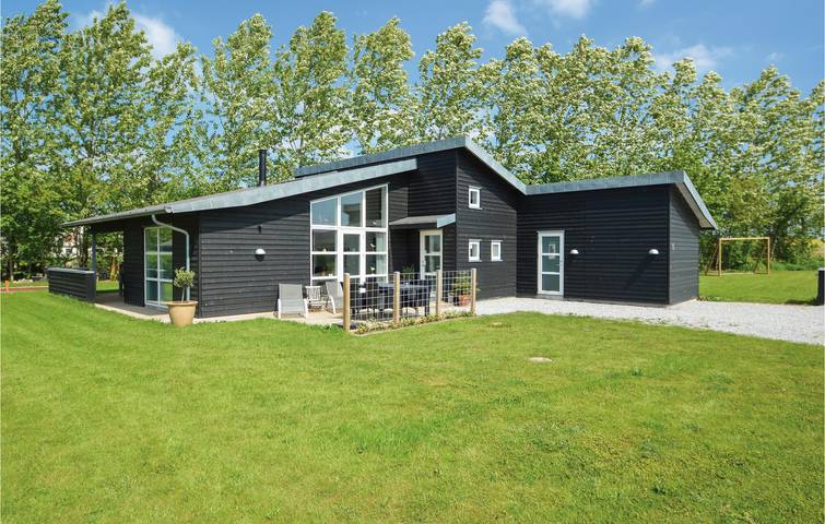 Ferienhaus für 6 Personen, mit Terrasse und Whirlpool sowie Garten in Råde Strand
