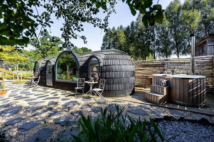 Camping for 2 people, with Hot tub and Terrace as well as Garden and View in the Luxembourg (Belgium)