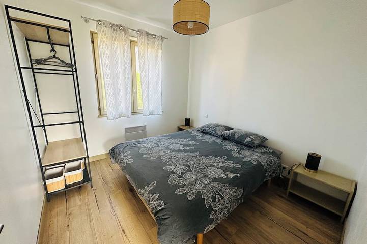 Location de vacances pour 8 personnes, avec terrasse ainsi que jacuzzi et jardin dans Les Hospitaux (Erquy) - 2