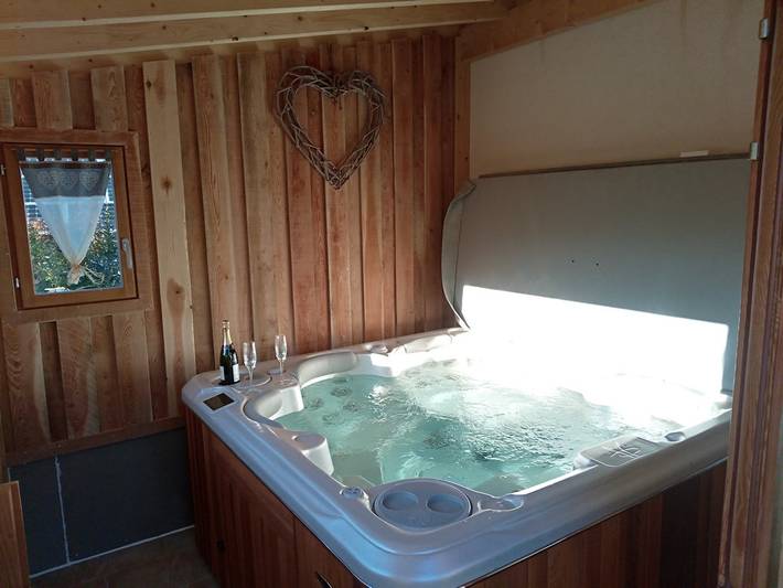 Chalet pour 7 personnes, avec jardin ainsi que terrasse et jacuzzi dans Hautes-Alpe - 2