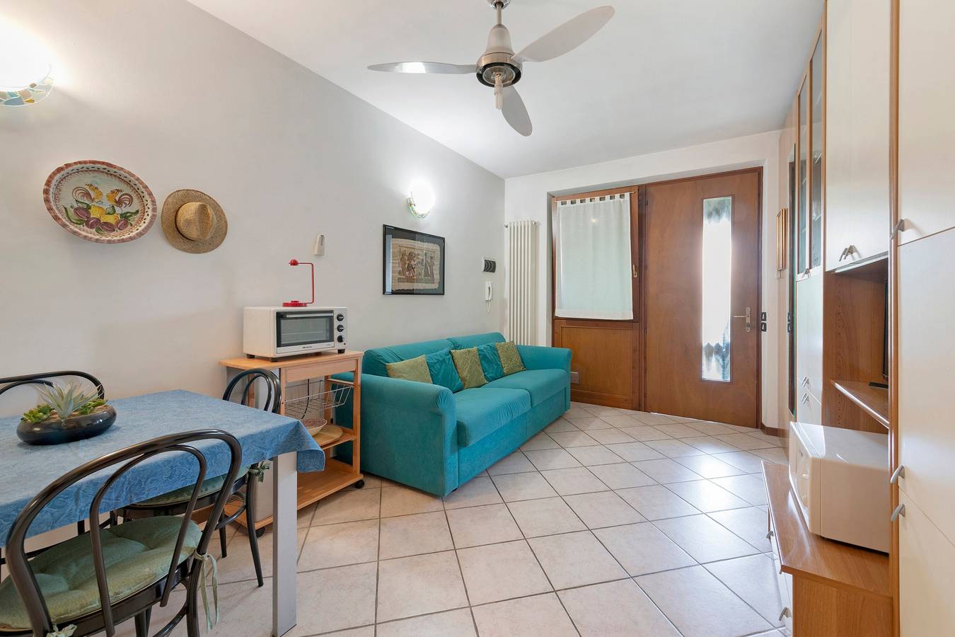 Ganze Wohnung, Apartment 'Garda Bloom' mit Gemeinschaftspool, privater Terrasse und Wlan in Rivoltella del Garda, Desenzano del Garda