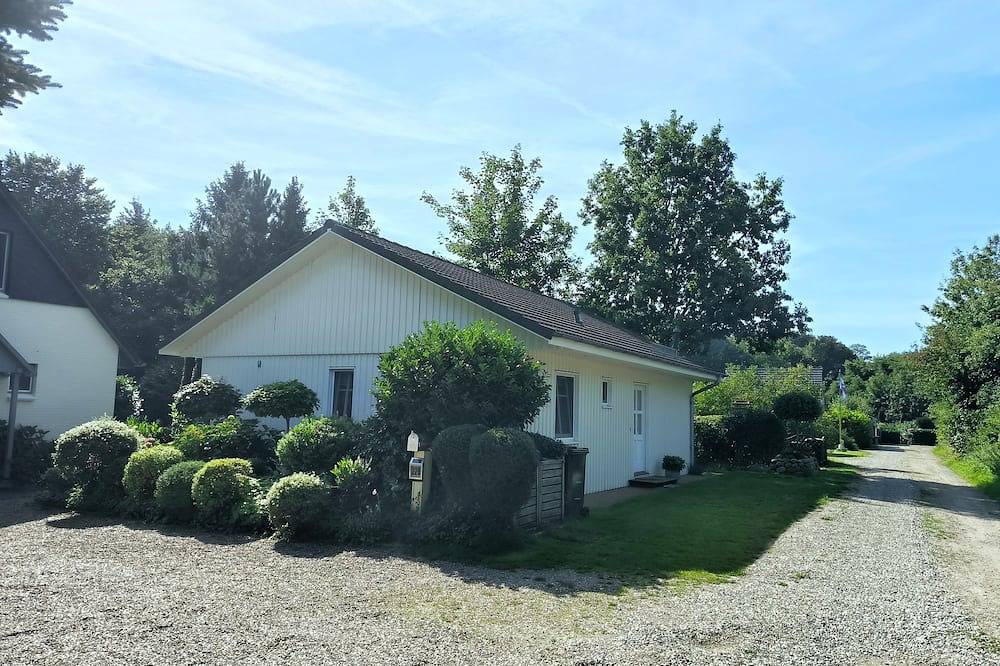 Inger: Modernes Ferienhaus mit Terrasse und Gartennutzung - Ferienhaus Inger in Tarp, Grünes Binnenland