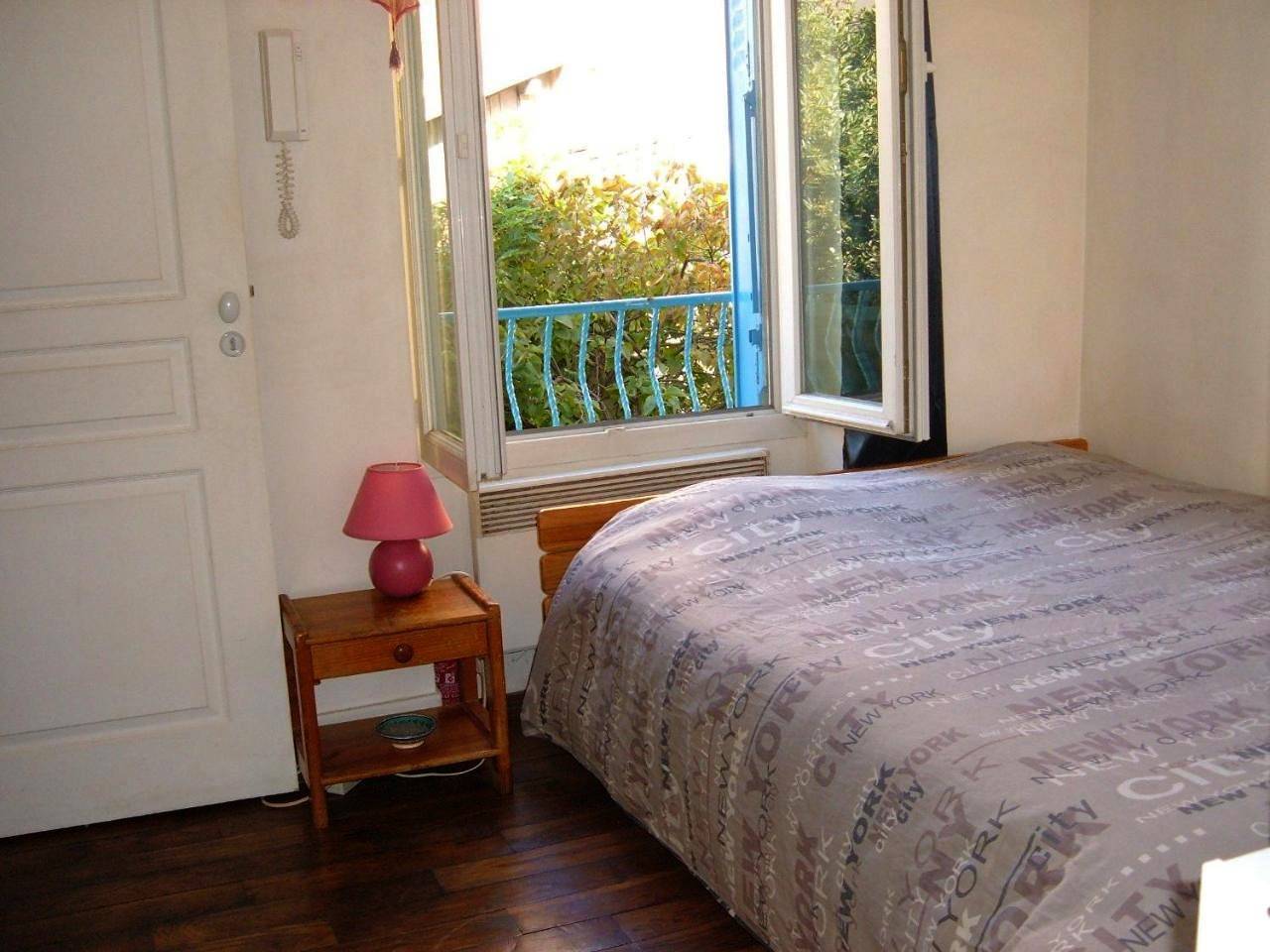 Double Room with Garden View in Malakoff, Hauts-de-Seine