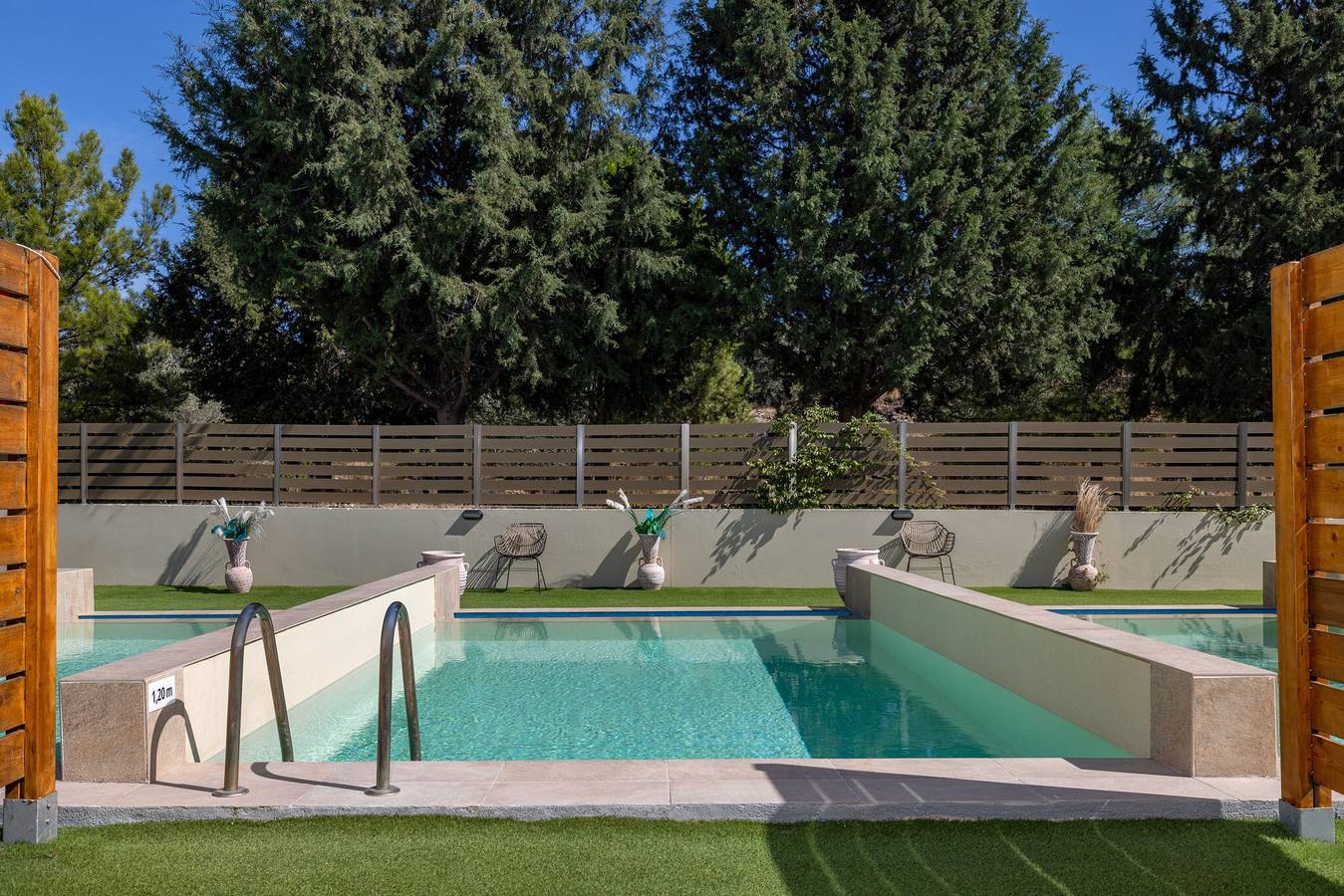 Entire apartment, Apartment 'Mb Luxury Suites Charaki No 5' with Private Pool, Wi-Fi and Air Conditioning in Charaki, Rhodes
