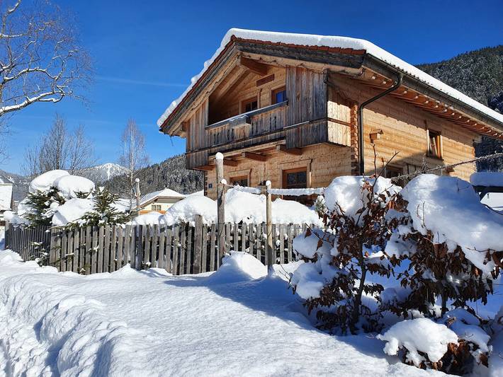 Chalet für 6 Personen, mit Garten und Sauna in Gosau