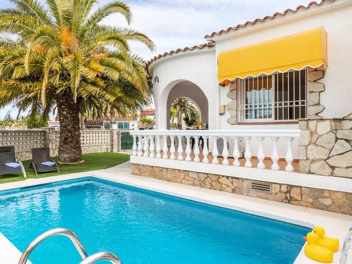 Villa pour 4 personnes, avec piscine et jardin à Empuriabrava