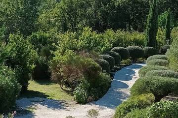 Gîte pour 3 personnes, avec jardin et terrasse à Simiane-Collongue