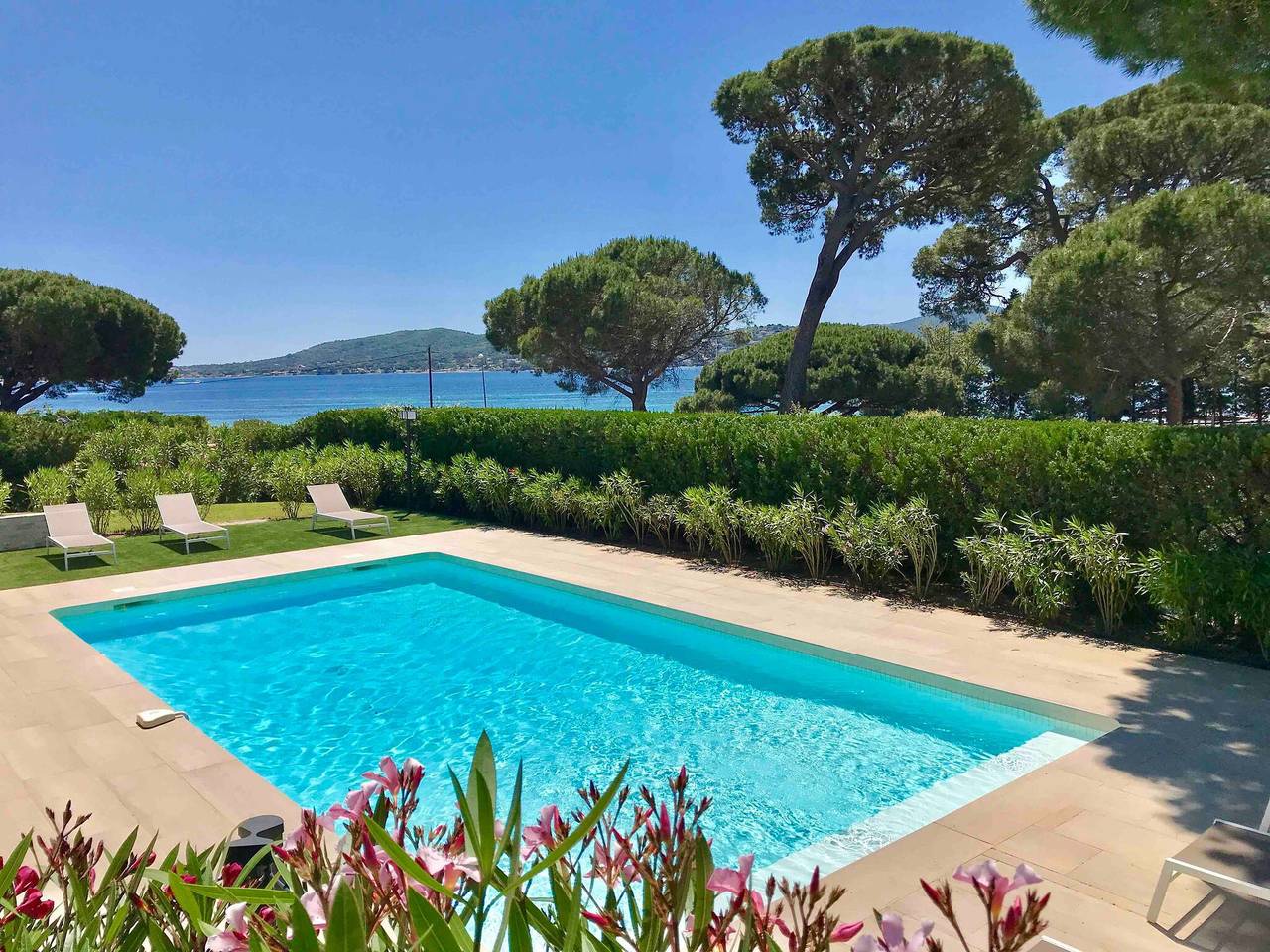 Beautiful Provencal villa, sea view, beach access in Grimaud, Middellandse Zeekust (Frankrijk)