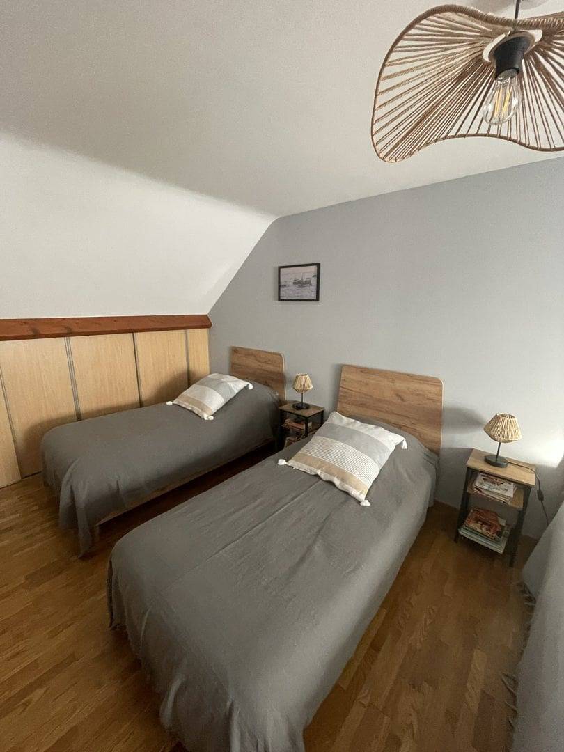 Chez Geneviève, Emile & Co - Chambre Familiale in Granville, Côte de la Déroute