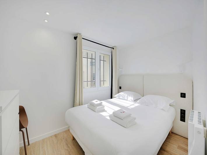 Apartamento entero, Modern Apt - 2Bd/6P - near Paris in Aubervilliers, Sena-Saint Denis