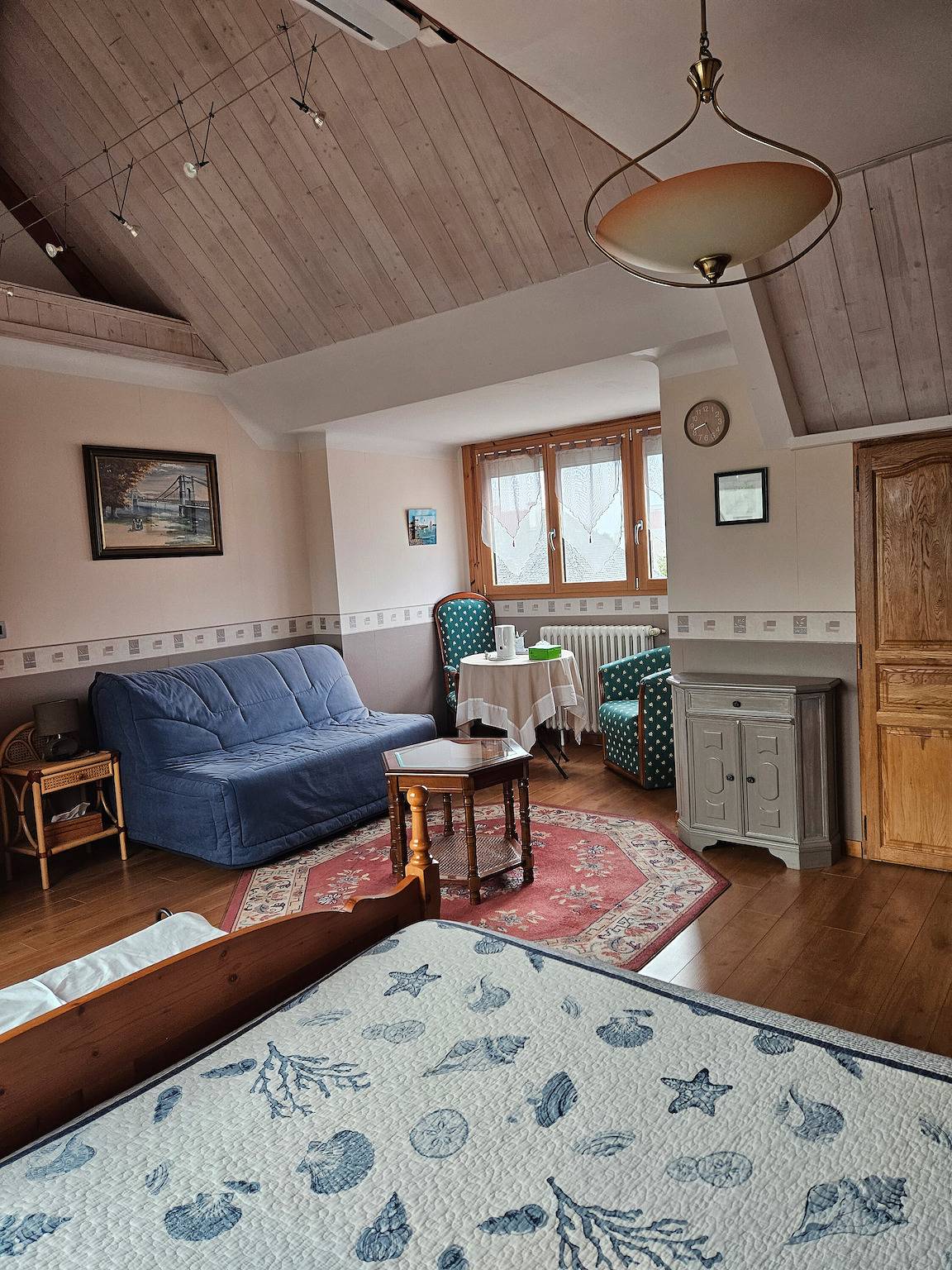Chambre d'hôtes 'Belle-île' avec jardin privé, Wi-Fi et climatisation in Séné, Côte des Mégalithes