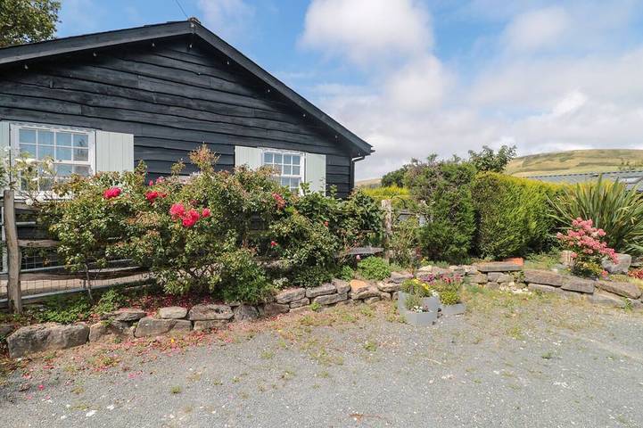 Cottage for 6 people, with hot tub and garden in Langton Matravers