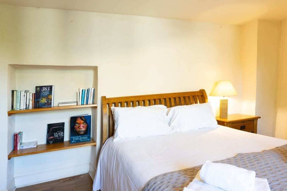 Entire apartment, Amazing 17th century House refurbished in Trèbes, Carcassonne region