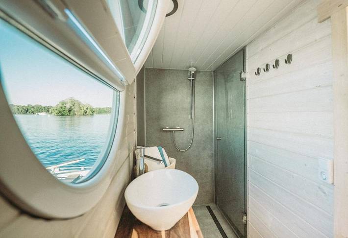 Boot für 4 Personen, mit Terrasse und Ausblick sowie Seeblick in Werder - 3