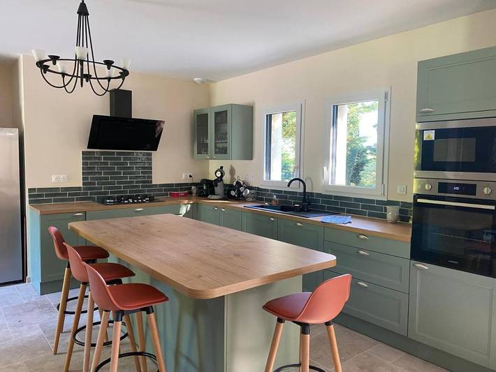 Location de vacances pour 14 personnes, avec piscine et jardin, adapté aux familles à Asnières - 4