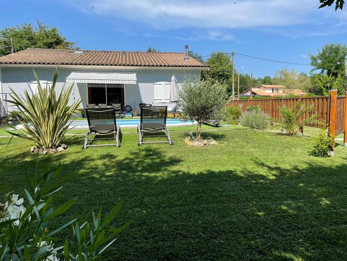 Location de vacances pour 2 personnes, avec vue et piscine ainsi que jardin et terrasse à Castelsarrasin - 2