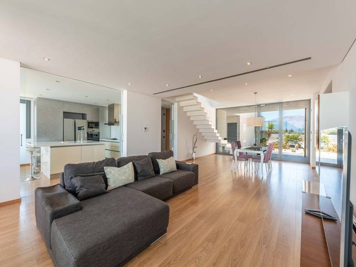 Ferienhaus für 8 Personen, mit Pool und Whirlpool sowie Terrasse und Garten auf Mallorca Norden - 2