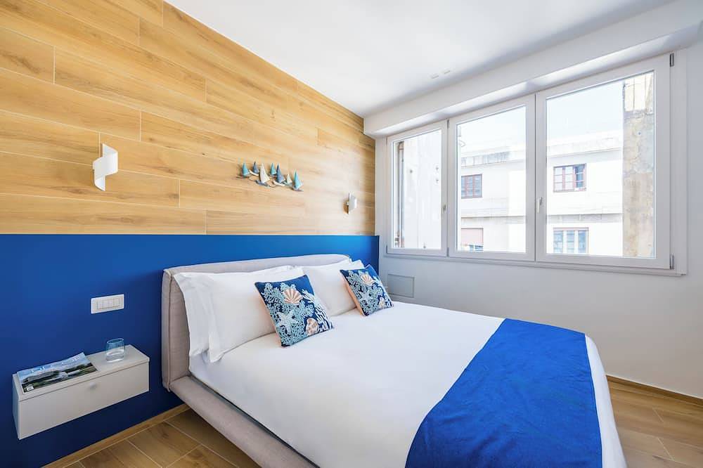 Ganze Wohnung, At Twenty-One: new apartment with exclusive panoramic views! in Neapel, Neapel Provinz