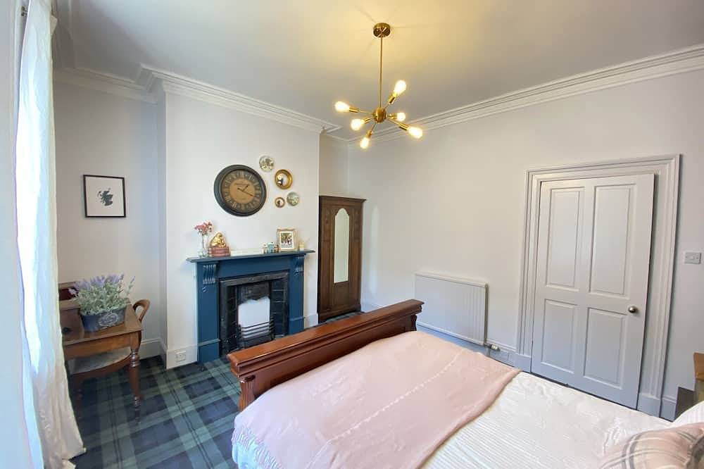 Entire apartment, Old City Gem, mins from main train station and River Dee in Aberdeen, Aberdeenshire