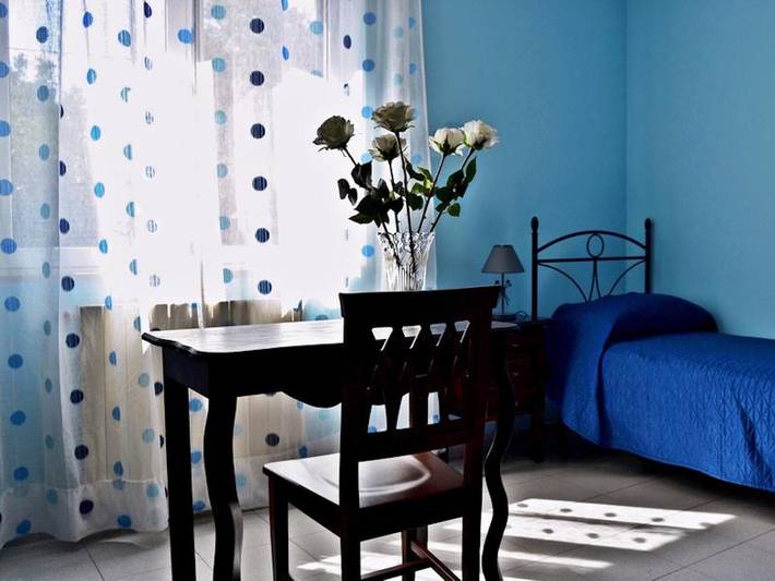Chambre d’hôte pour 4 personnes, avec Balcon/Terrasse ainsi que Jardin et Vue à Santa Caterina Villarmosa