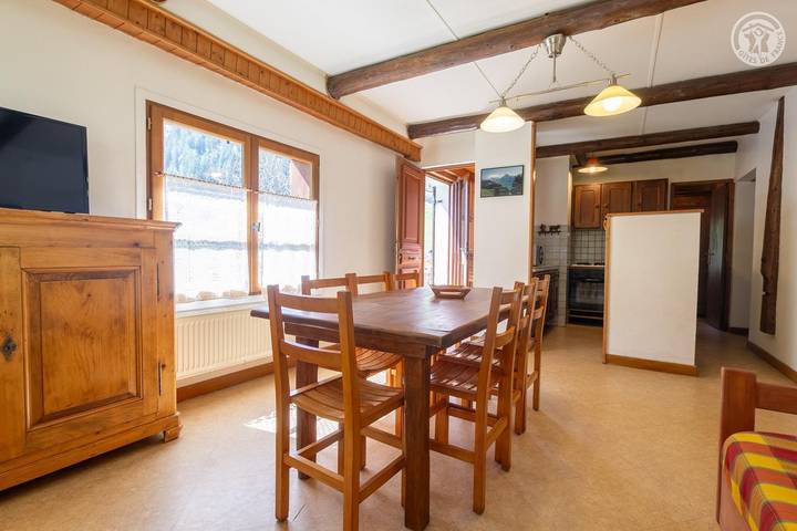 Gîte pour 6 personnes, avec jardin dans Arêches - 3