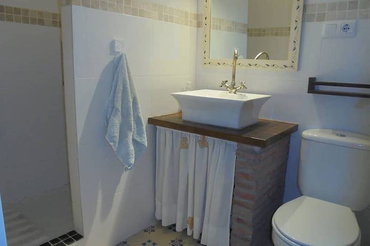 Appartement entier, Appartement charmant et lumineux, à 100m de la plage de La Caleta in La Vina, Cadix