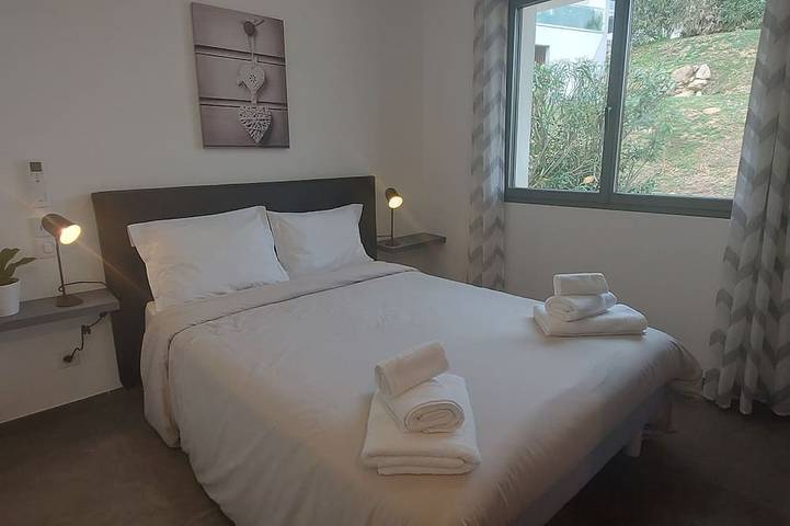 Location de vacances pour 7 personnes, avec jardin et terrasse à Taglio-Isolaccio - 2