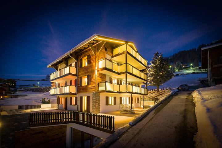 Ganze Ferienwohnung, Lunic, Azapartments.ch, B&B - Luca 4-Bett Suite (ohne Küche) in Grächen, Walliser Alpen