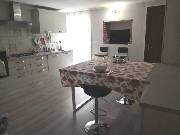 Gîte pour 6 personnes, avec vue et terrasse à Suse - 4