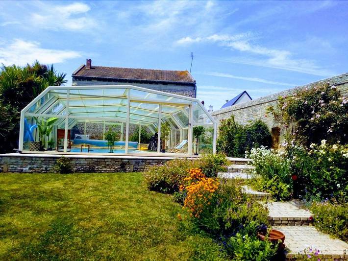 Appartement de vacances pour 2 personnes, avec piscine ainsi que jardin et terrasse