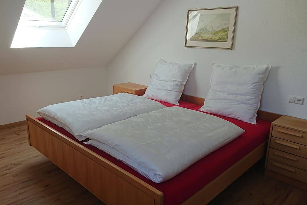 Ganze Wohnung, Mitten in der Natur gelegene Ferienwohnung Albpartments Koch in Meßstetten, Neckar-Alb