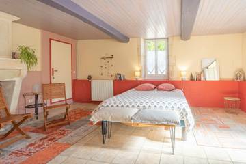 Chambre D’hôte pour 2 Personnes dans Saint-Romain-de-Benet, Région de Saintes, Photo 1