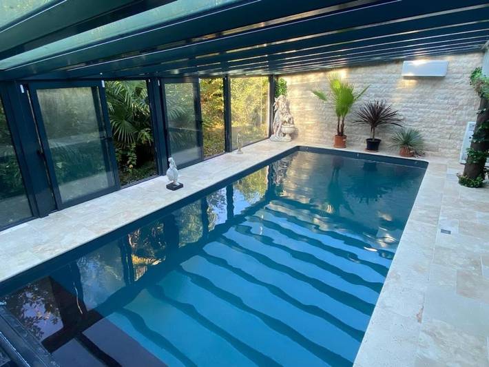 Location de vacances pour 10 personnes, avec Balcon et Terrasse ainsi que Jacuzzi et Jardin à Janville-sur-Juine