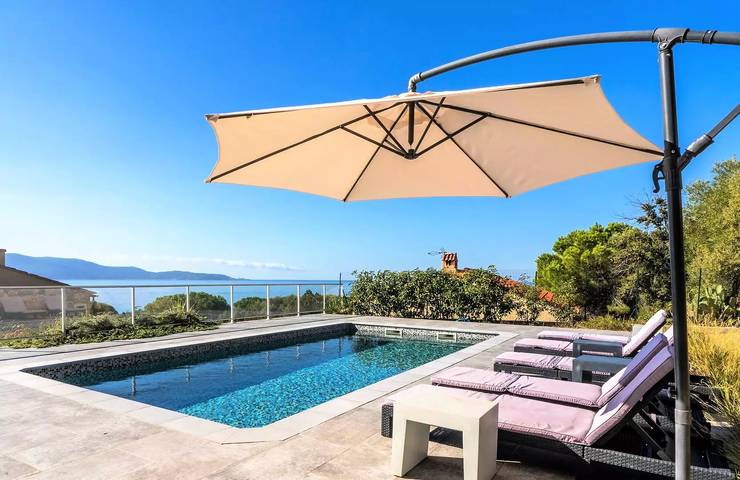 Villa pour 10 personnes, avec Terrasse ainsi que Piscine et Vue à Olmeto