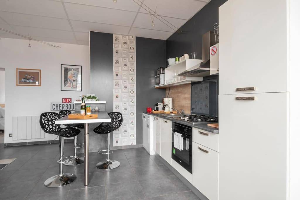 Entire apartment, One-Bedroom Apartment in Cherbourg-Octeville, Cherbourg-en-Cotentin
