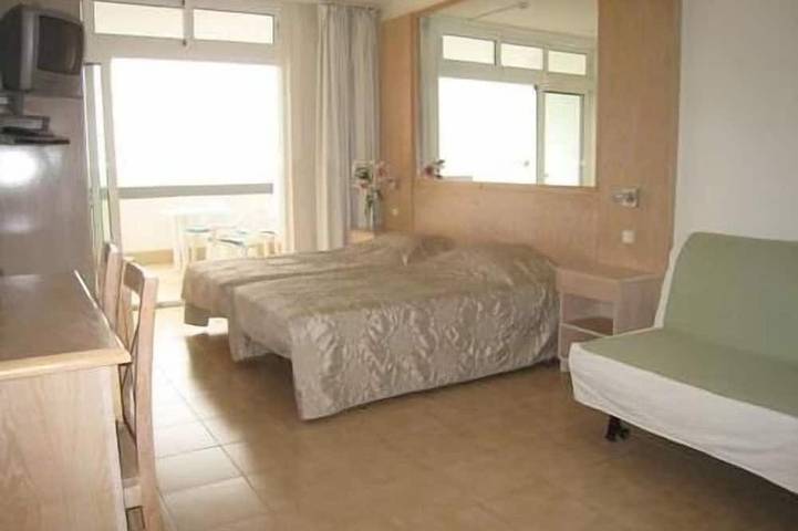 Appartement entier, Promotions d'été pour apt situé au centre, avec piscine et vue sur la mer in Playa de las Américas, Arona