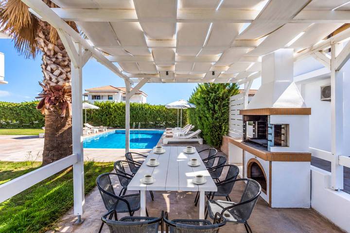 Villa Orchard in Ampelokipi (Zante), Zante