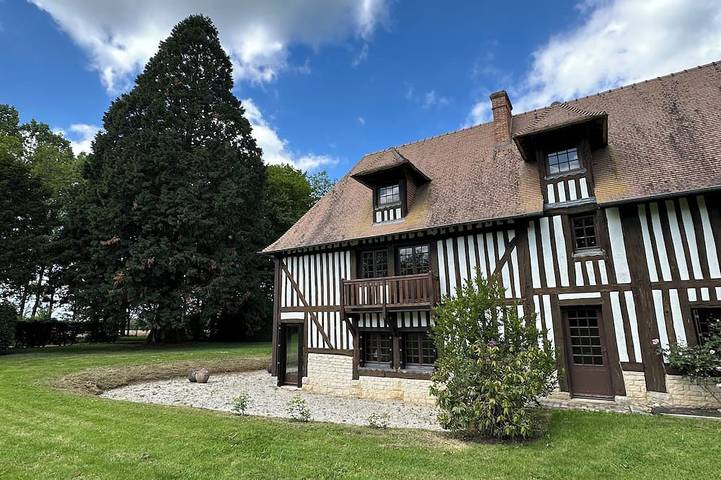 Location de vacances pour 10 personnes, avec balcon et jardin à Saint-Germain-de-Livet - 2