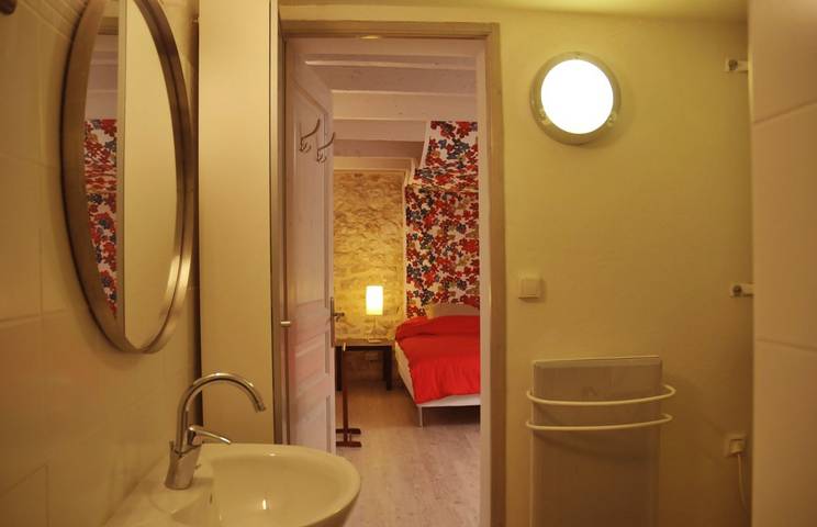 Location de vacances pour 2 personnes, avec terrasse et piscine, animaux acceptés à Cahuzac-sur-Vère - 4