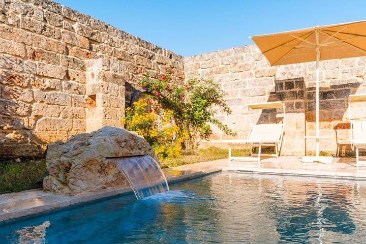 Location de vacances pour 2 personnes, avec vue et piscine ainsi que jardin et terrasse à Copertino - 4