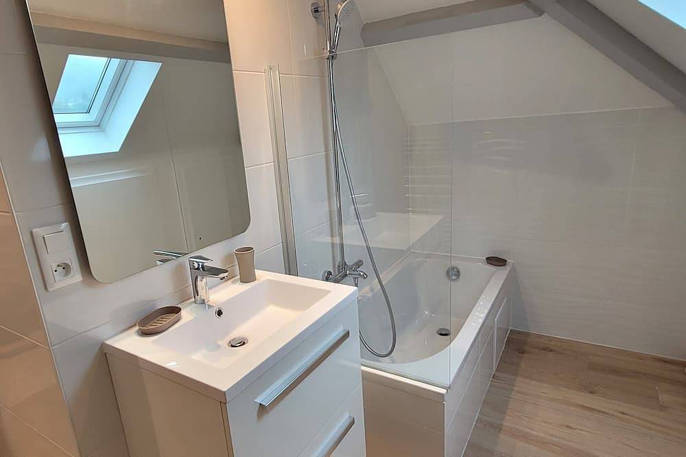 Appartement entier, F2 cosy et calme entre ville et campagne in Fameck, Moselle
