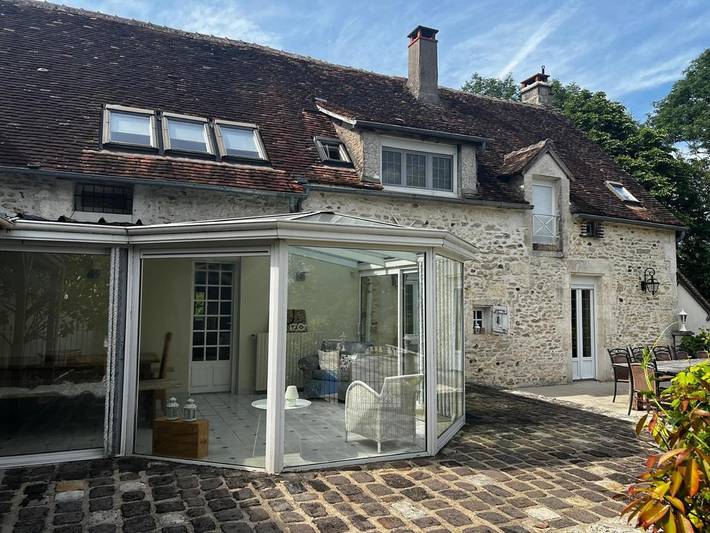 Location de vacances pour 14 personnes, avec jardin ainsi que piscine et vue à Lainsecq - 4