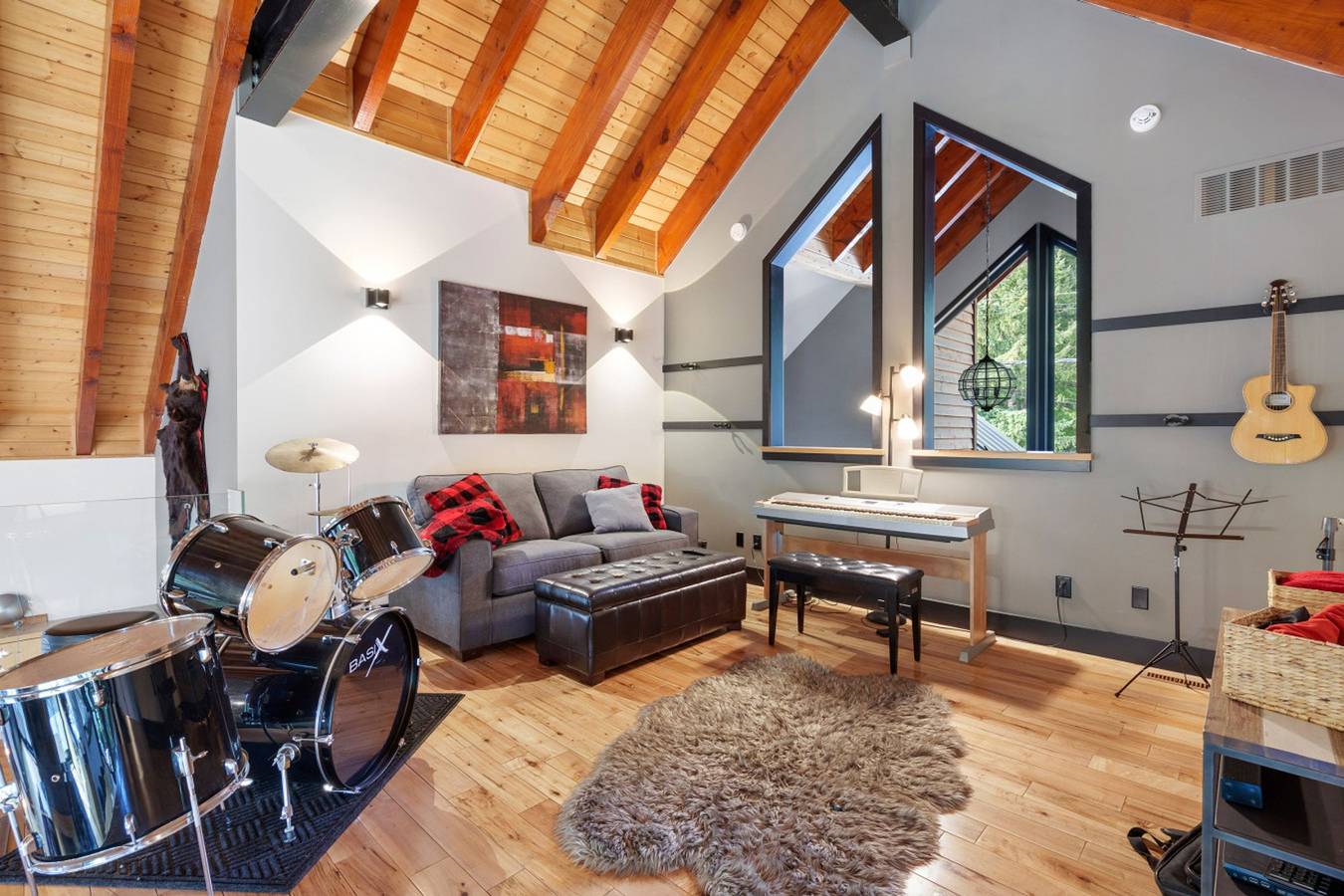 Luxury Whistler 6Br Chalet | Hot Tub & Music Loft in Whistler, Whistler Blackcomb