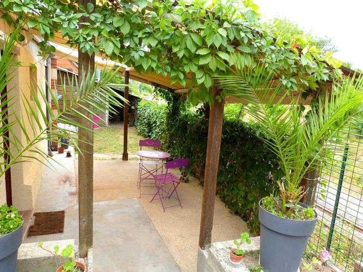 Chambre d’hôte pour 2 personnes, avec Terrasse ainsi que Jardin et Vue à Chinon