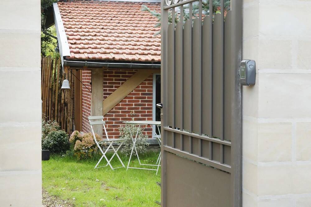 Suite Garden con jardín privado in Senlis, Río Oise