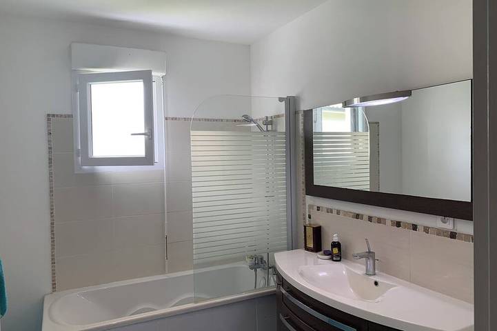 Location de vacances pour 8 personnes, avec jardin et terrasse, animaux acceptés à Salles - 4