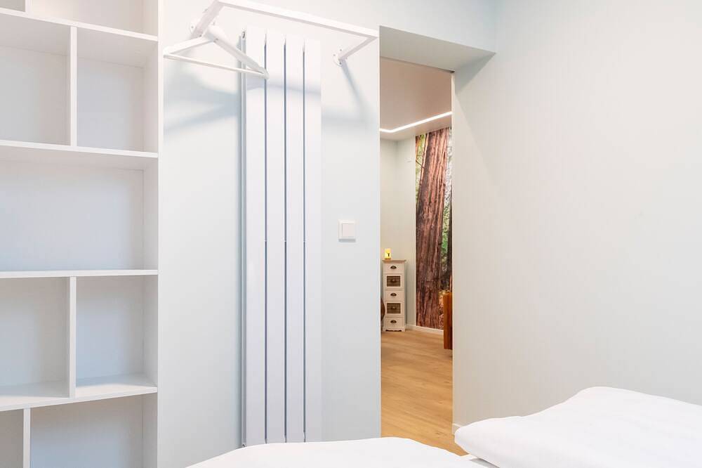 Ganze Wohnung, Komfort-Apartment in zentraler Lage. Bus und Bahn in der Nähe! in Zella-Mehlis, Rennsteig