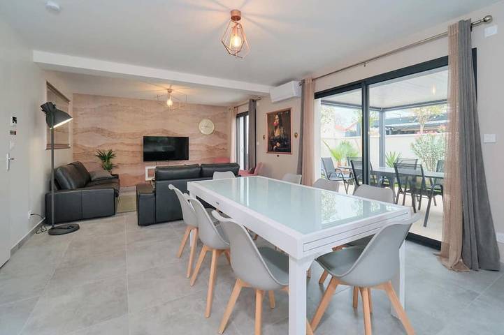 Location de vacances pour 12 personnes à Tignieu-Jameyzieu - 3