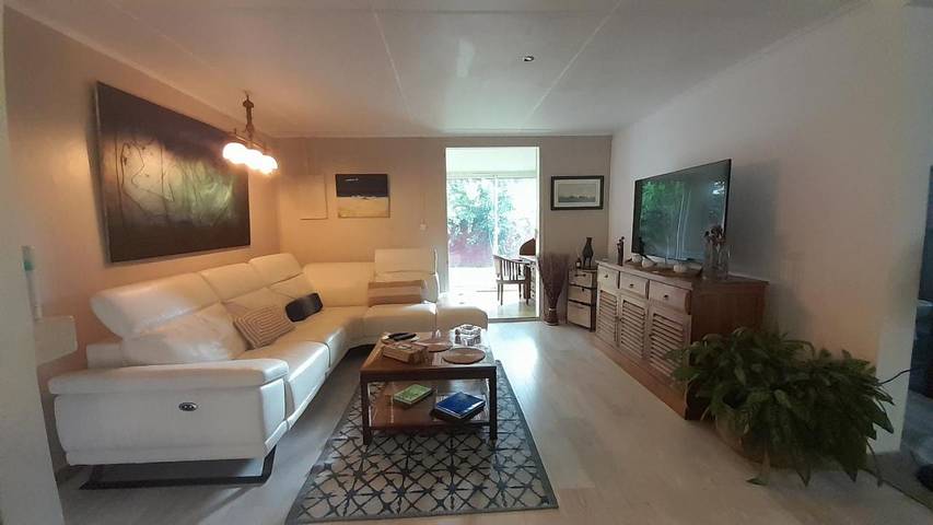 Location de vacances pour 5 personnes, avec terrasse et piscine à Saint Gilles les Hauts - 3