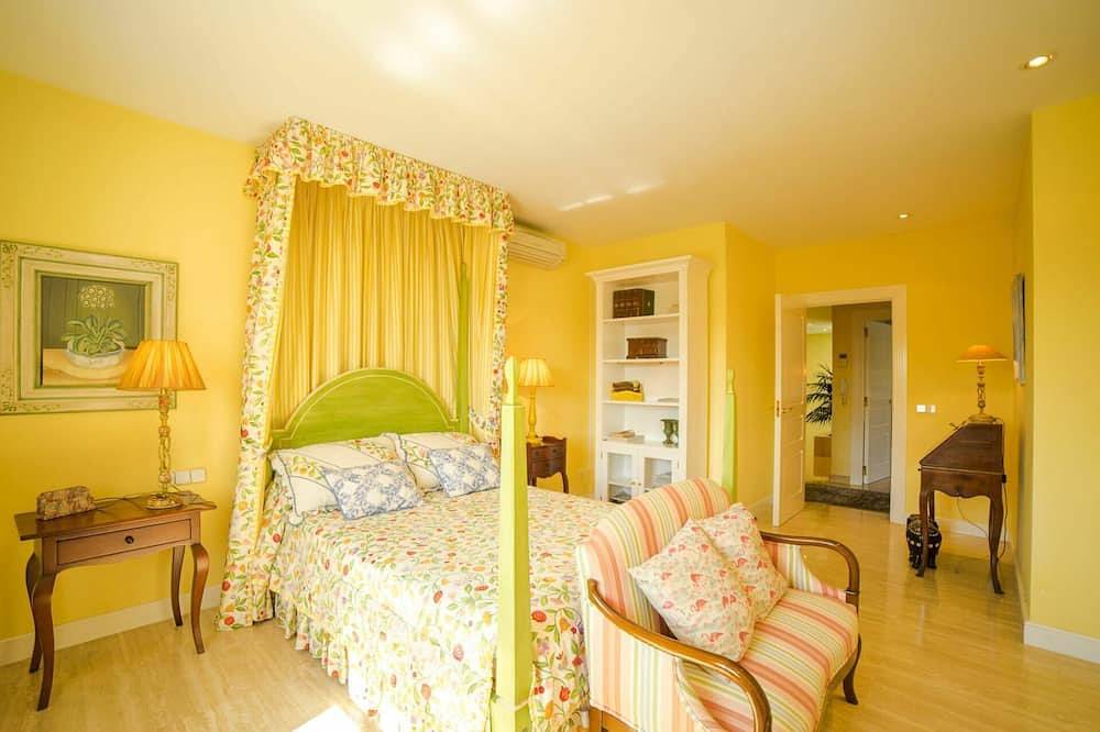 Maravillosa casa de vacaciones privada para 8 personas con A/C, Wifi, piscina privada, Tv y patio in Inca, Interior de Mallorca